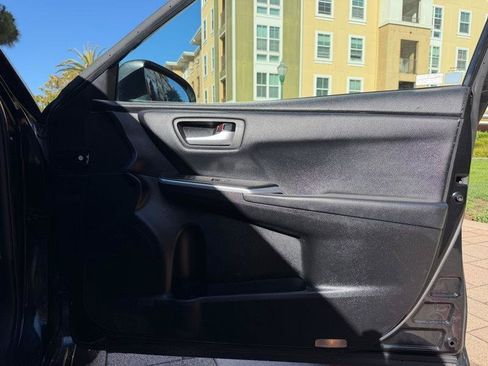 Used 2017 Toyota Camry SE FWD image 42