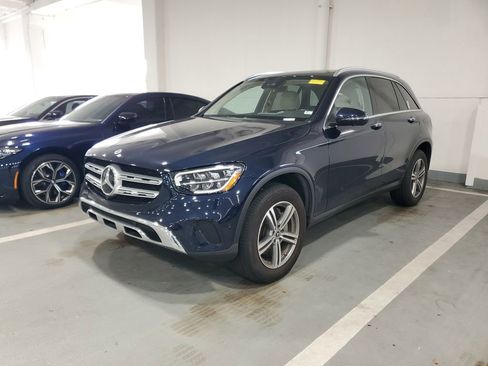 Used 2022 Mercedes-Benz GLC 300 4MATIC image 1