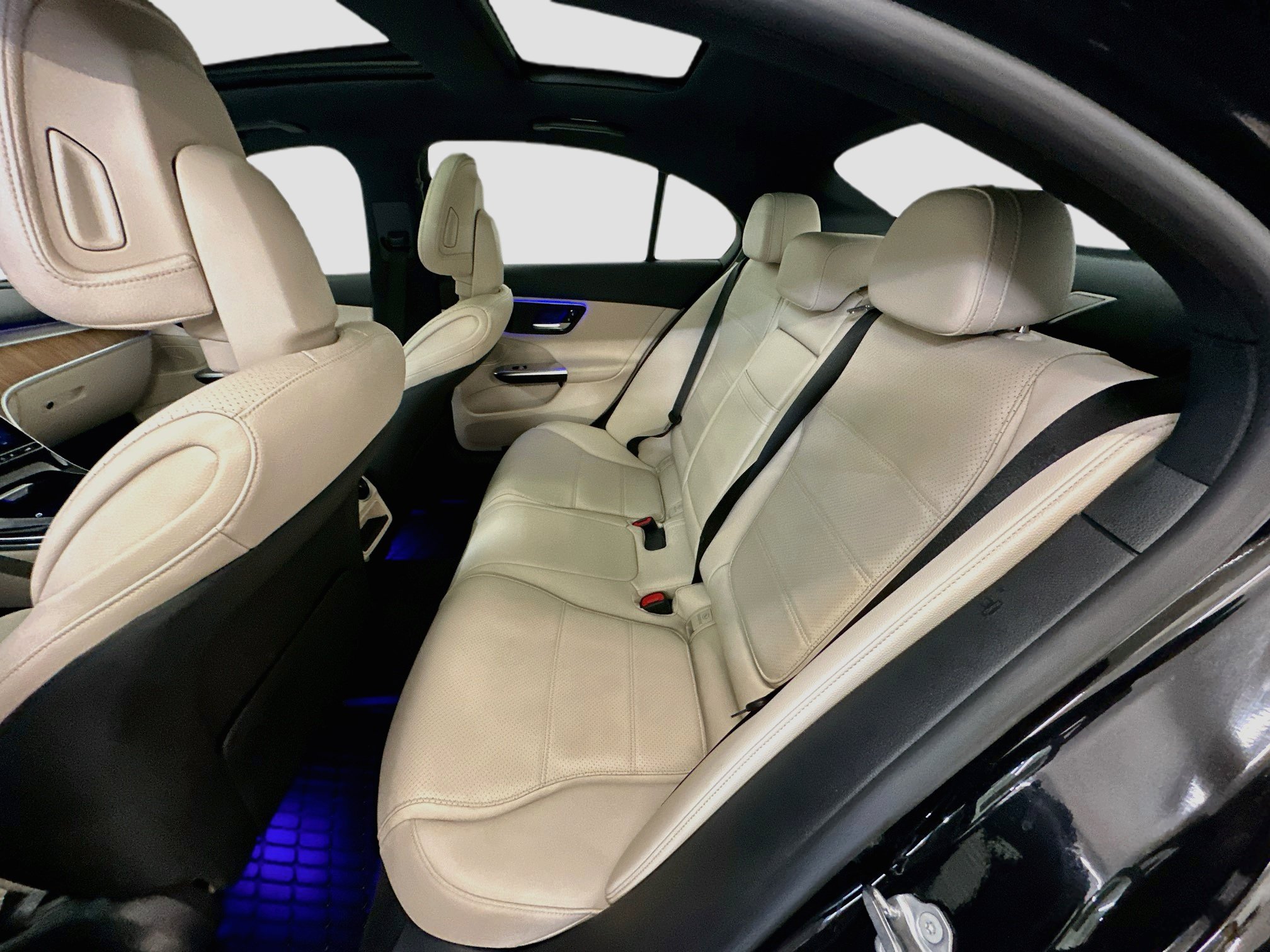 Used 2023 Mercedes-Benz C 300 4MATIC Sedan image 29