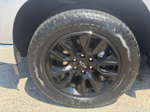 Certified 2023 Chevrolet Silverado 1500 LT AWD/4WD image 13