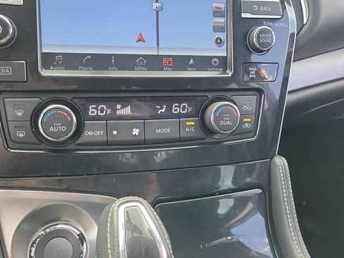 Used 2017 Nissan Maxima 3.5 SV image 23