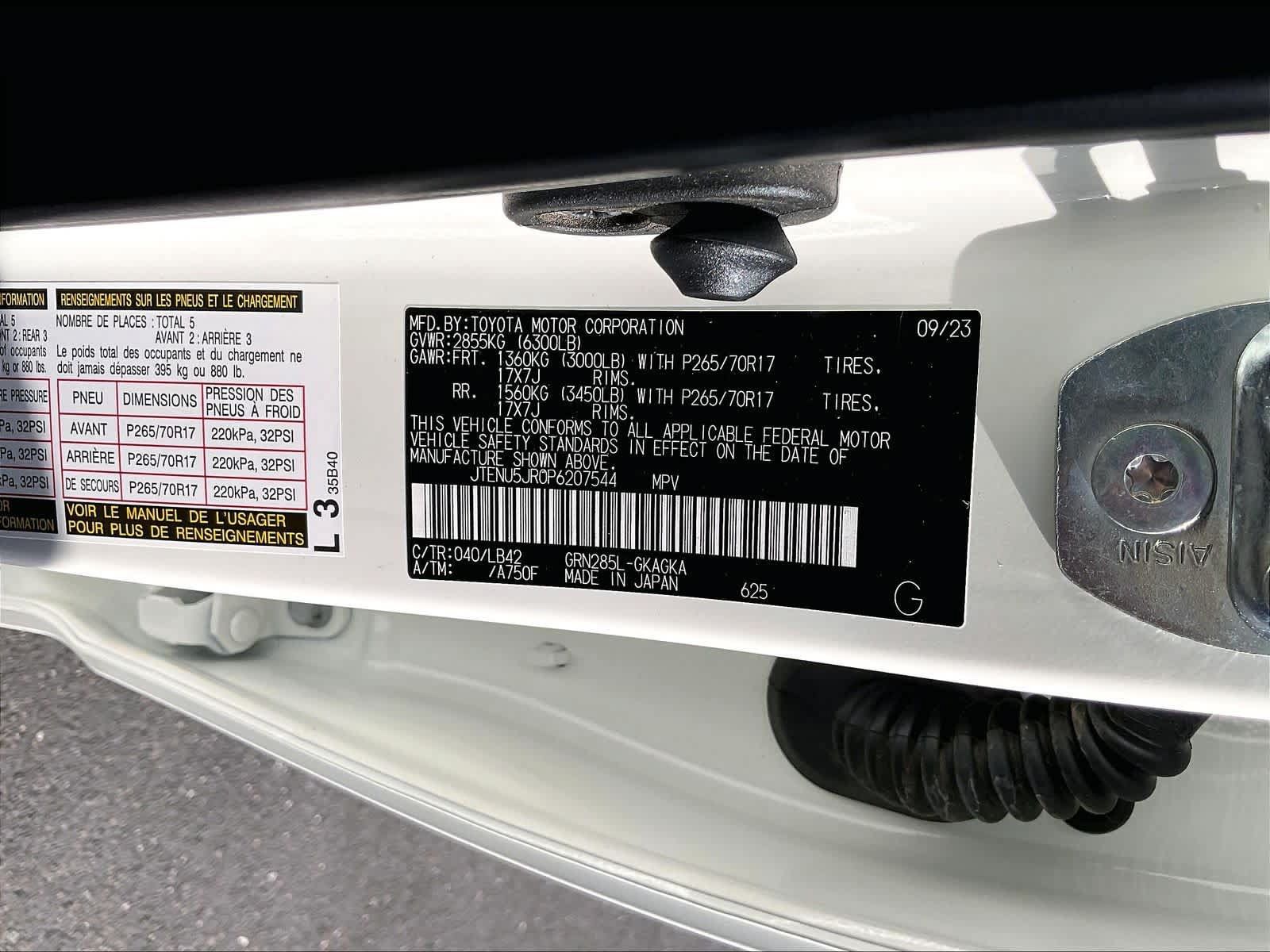 Used 2023 Toyota 4Runner SR5 Premium w/ SR5 Premium Package AWD/4WD image 34