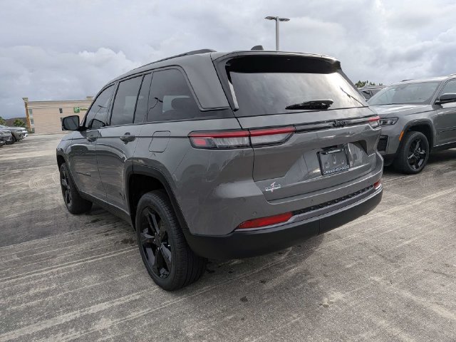 New 2027 Jeep Grand Cherokee Limited w/ Limited Altitude Package RWD image 6