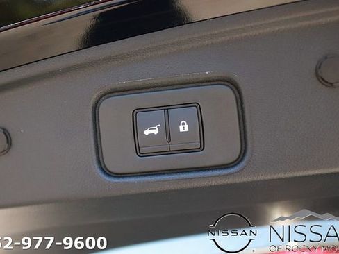 New 2026 Nissan Pathfinder SL FWD image 16