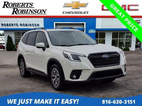 Used 2022 Subaru Forester Premium image 1