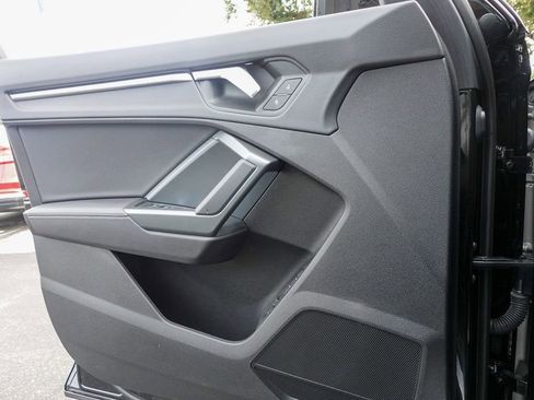 Used 2025 Audi Q3 2.0T Premium image 15