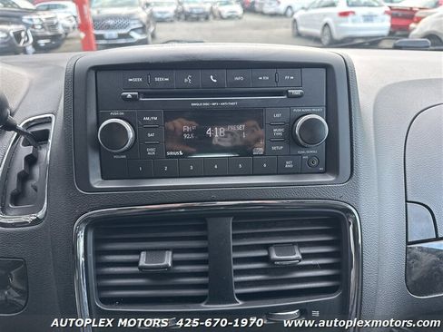 Used 2017 Dodge Grand Caravan SE w/ Power Window Group image 24