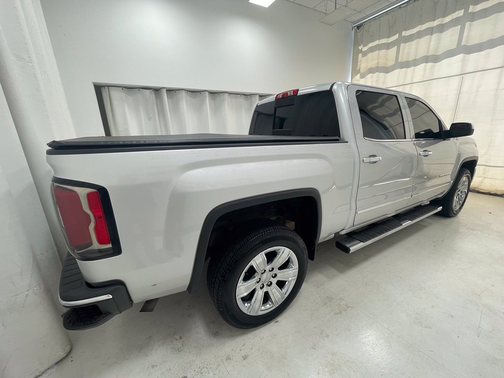 Used 2018 GMC Sierra 1500 SLT AWD/4WD image 4
