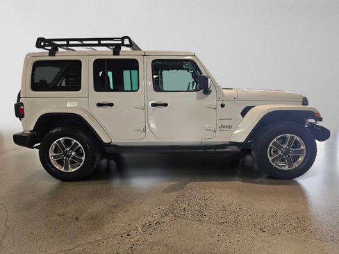 Used 2023 Jeep Wrangler Unlimited Sahara w/ Cold Weather Group AWD/4WD image 2