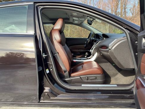 Used 2017 Acura TLX 2.4L image 23