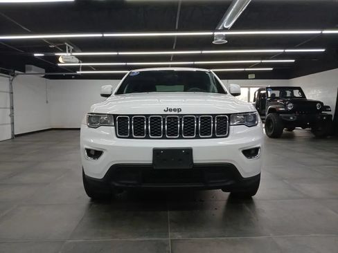 Used 2017 Jeep Grand Cherokee Laredo AWD/4WD image 35