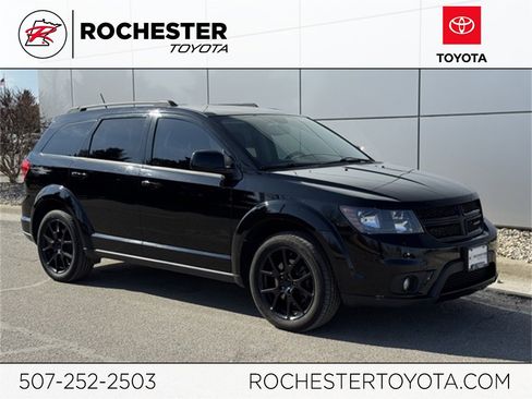 Used 2017 Dodge Journey GT w/ Driver Convenience Group image 1