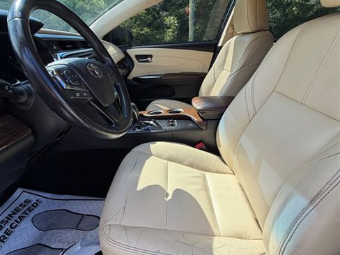 Used 2014 Toyota Avalon XLE FWD image 18