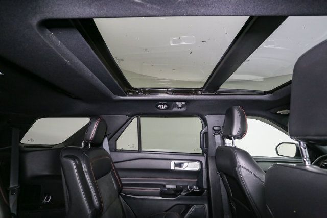 Used 2023 Ford Explorer ST-Line w/ Class IV Trailer Tow Package AWD/4WD image 22