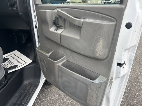 Used 2020 Chevrolet Express 2500 w/ Driver Convenience Package RWD image 20