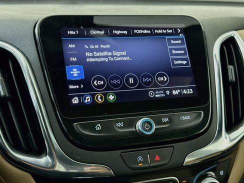 Used 2023 Chevrolet Equinox Premier AWD/4WD image 17
