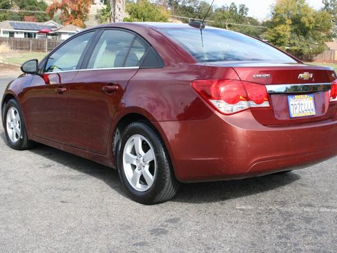 Used 2016 Chevrolet Cruze LT image 6