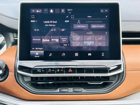 Used 2022 Jeep Compass Limited image 18