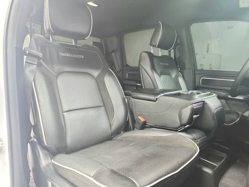 Used 2025 RAM 1500 Laramie AWD/4WD image 41