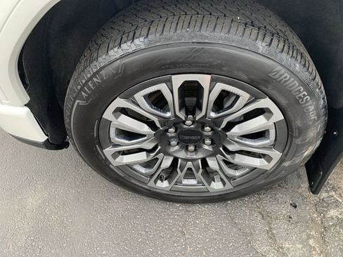 Used 2023 GMC Sierra 1500 Denali Ultimate image 33