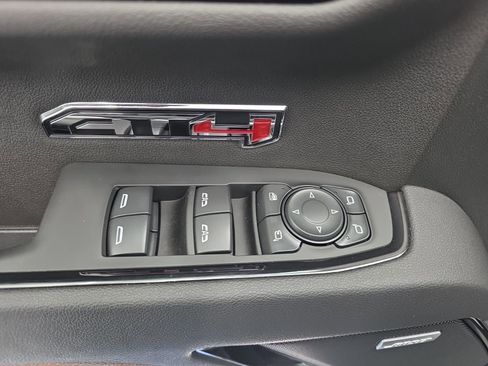 Used 2025 GMC Sierra 1500 AT4 w/ AT4 Premium Package image 36