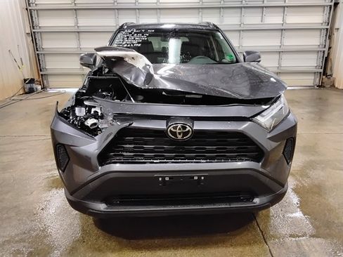 Used 2025 Toyota RAV4 XLE AWD/4WD image 7