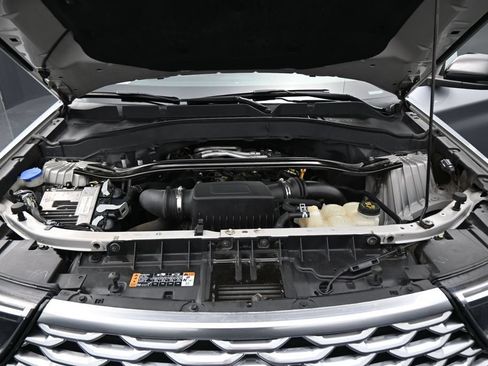 Used 2021 Ford Explorer Platinum w/ Equipment Group 601A AWD/4WD image 30