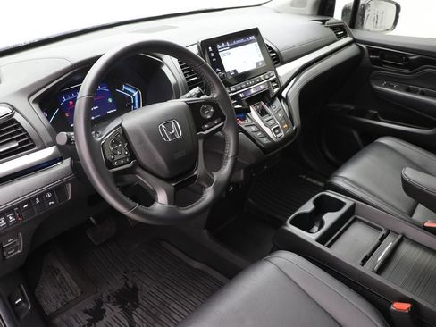 Used 2024 Honda Odyssey Touring image 13