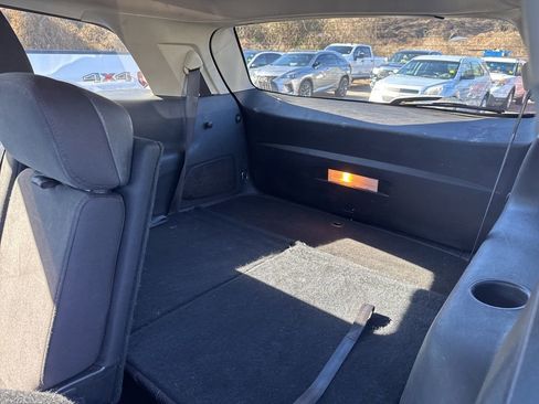 Used 2017 Dodge Journey SE w/ Flexible Seating Group image 9