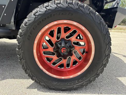 Used 2014 Jeep Wrangler Unlimited Sahara AWD/4WD image 29