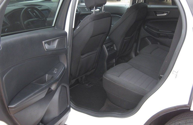 Used 2020 Ford Edge SE FWD image 10