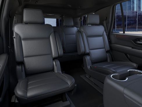New 2026 GMC Yukon Denali w/ Denali Reserve Package AWD/4WD image 17