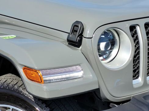 Used 2023 Jeep Wrangler Unlimited Sahara w/ Cold Weather Group image 11