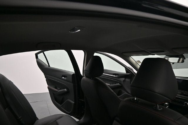 Used 2025 Nissan Altima 2.5 SR FWD image 22
