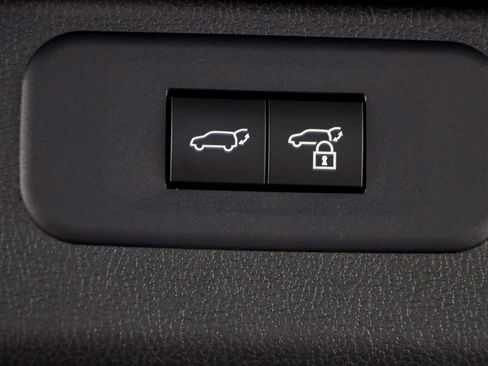 Used 2024 Toyota Grand Highlander XLE image 31