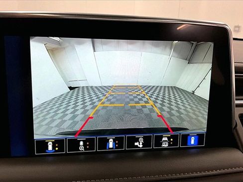 Used 2024 Chevrolet Tahoe Z71 w/ Luxury Package image 26