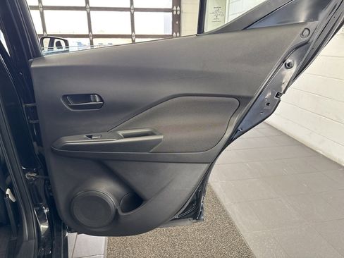 Used 2020 Nissan Kicks S image 41