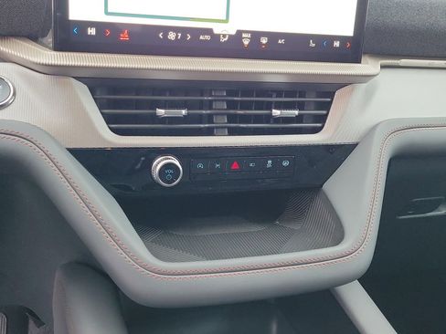 New 2026 Ford Explorer Active image 28