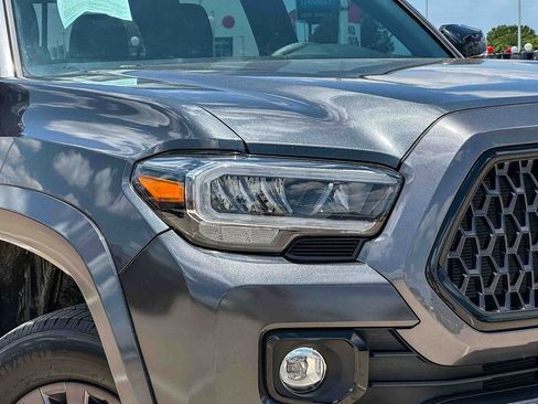 Used 2022 Toyota Tacoma Limited w/ Nightshade Package AWD/4WD image 10