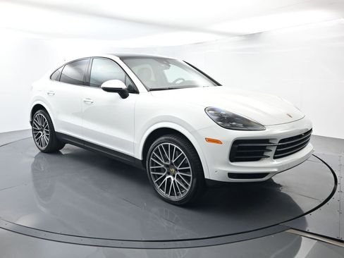 Certified 2023 Porsche Cayenne S image 17