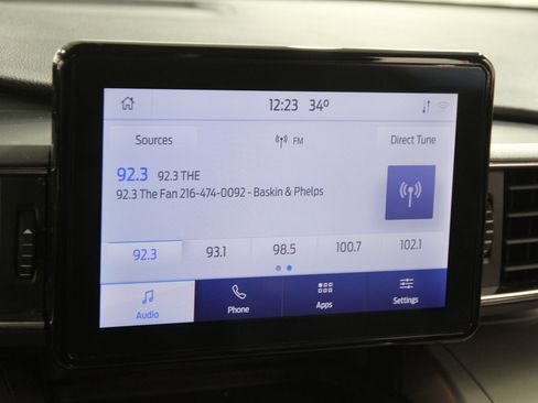 Certified 2021 Ford Explorer XLT w/ Equipment Group 202A image 11