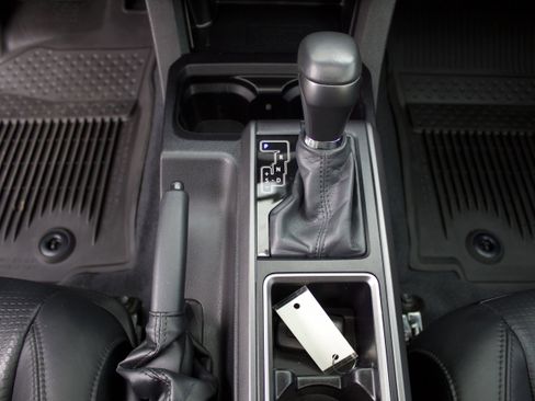 Used 2023 Toyota Tacoma TRD Off-Road w/ TRD Premium Off Road Package image 24