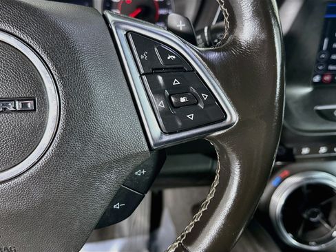 Used 2019 Chevrolet Camaro LT RWD image 15