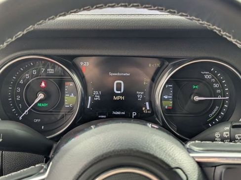 Used 2022 Jeep Wrangler Unlimited Sahara image 16