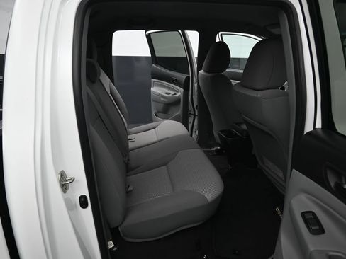 Used 2012 Toyota Tacoma 4x4 Double Cab w/ SR5 Pkg image 28