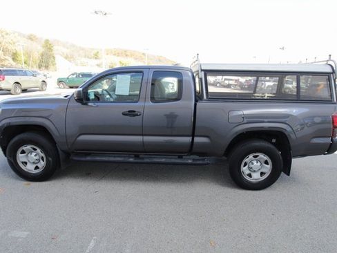 Used 2018 Toyota Tacoma SR5 image 7