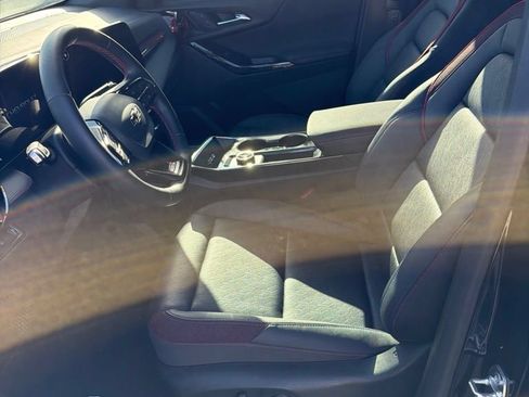 Used 2025 Chevrolet Equinox RS w/ Safety and Technology Package FWD image 6