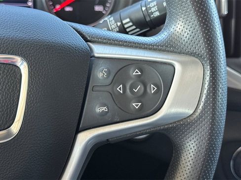 Used 2023 GMC Terrain SLE w/ Driver Convenience Package image 34