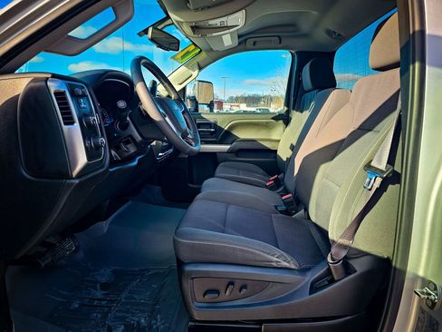 Used 2017 Chevrolet Silverado 1500 LT w/ LT Convenience Package image 13