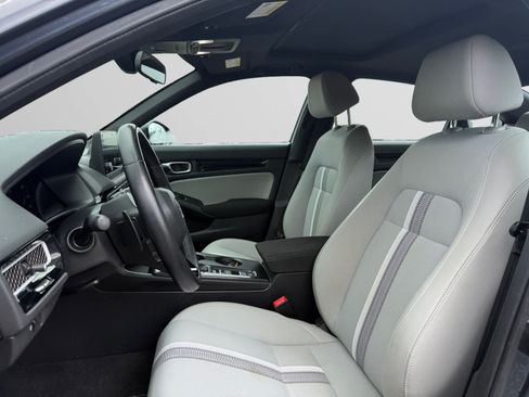 Used 2025 Honda Civic Sport image 9